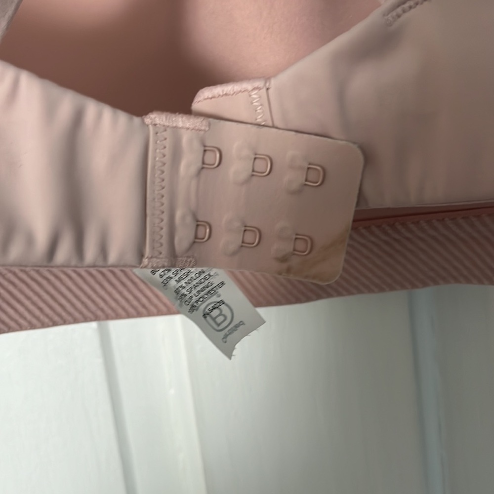Athleta Sports Bra-Pink - Picture 3 of 4